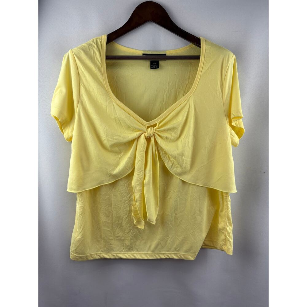 Women’s Venezia Size 14/16 Butter Yellow Short Sleeve Blouse